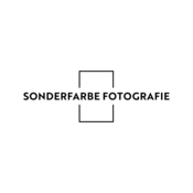 Logo/Portrait: Fotograf Sonderfarbe Fotografie